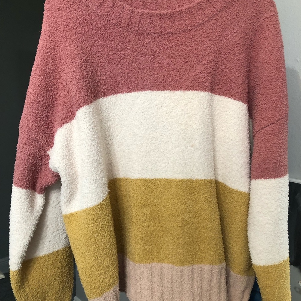 New with out tags never worn. Soft nice weight. Super cute